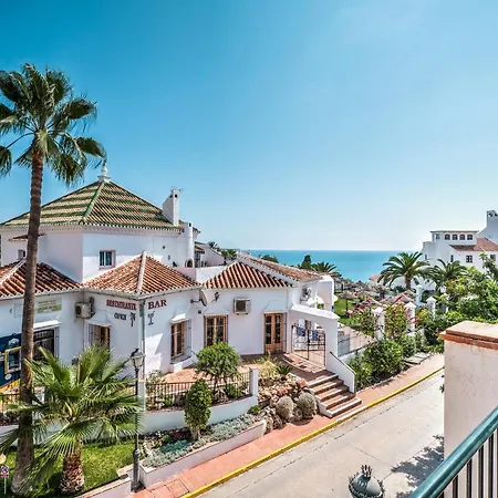 Stunning At Burriana Beach, Appartement Nerja